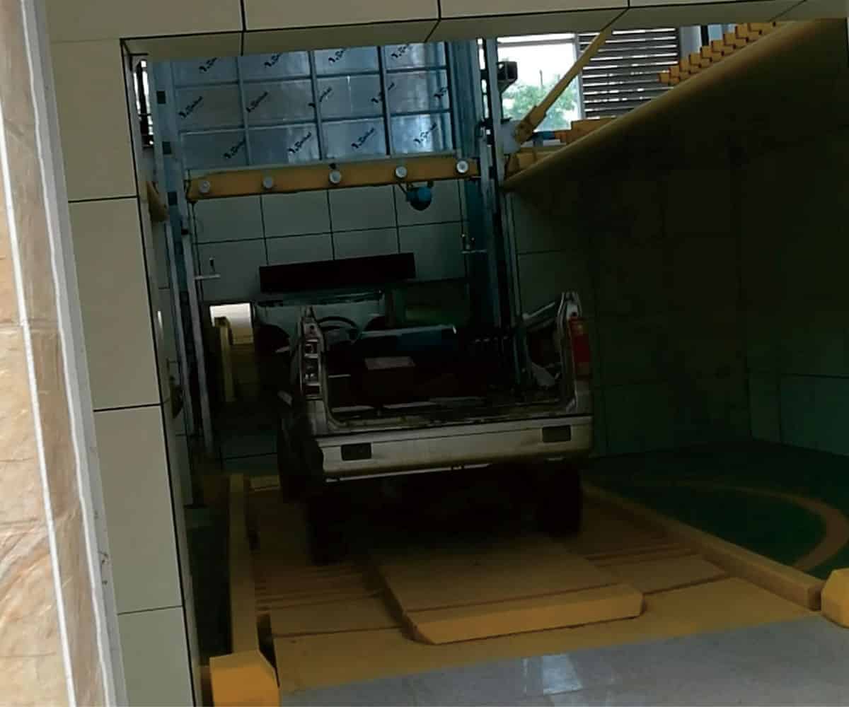 智能垂直升降機械式停車位